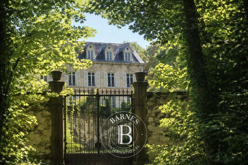 For Sale Property | Néronde-sur-Dore - picture 1