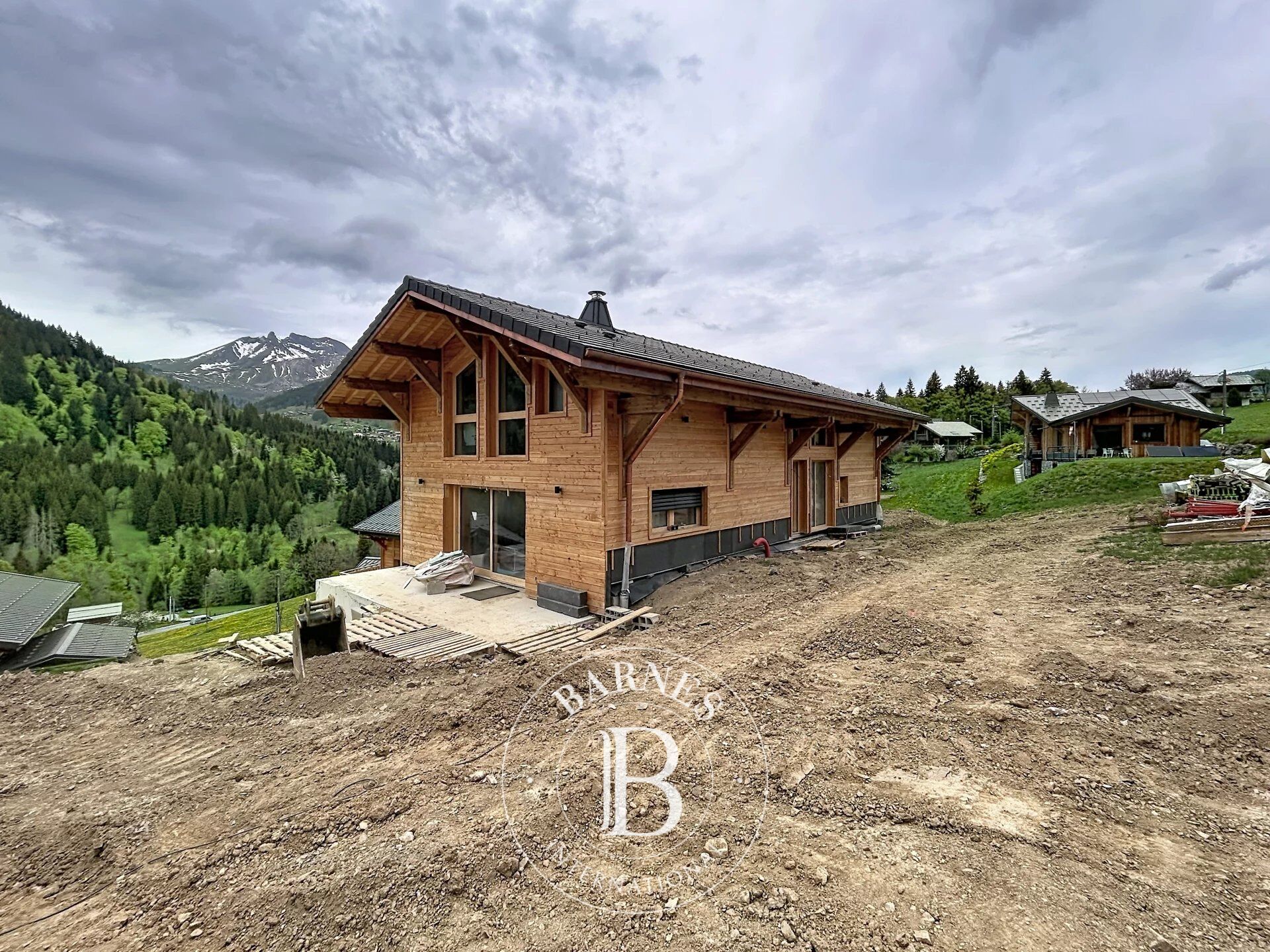 Les Gets - Chalet d'exception en construction - 5 chambres en suites - 280 m² - Livraison été 2026 - picture 3