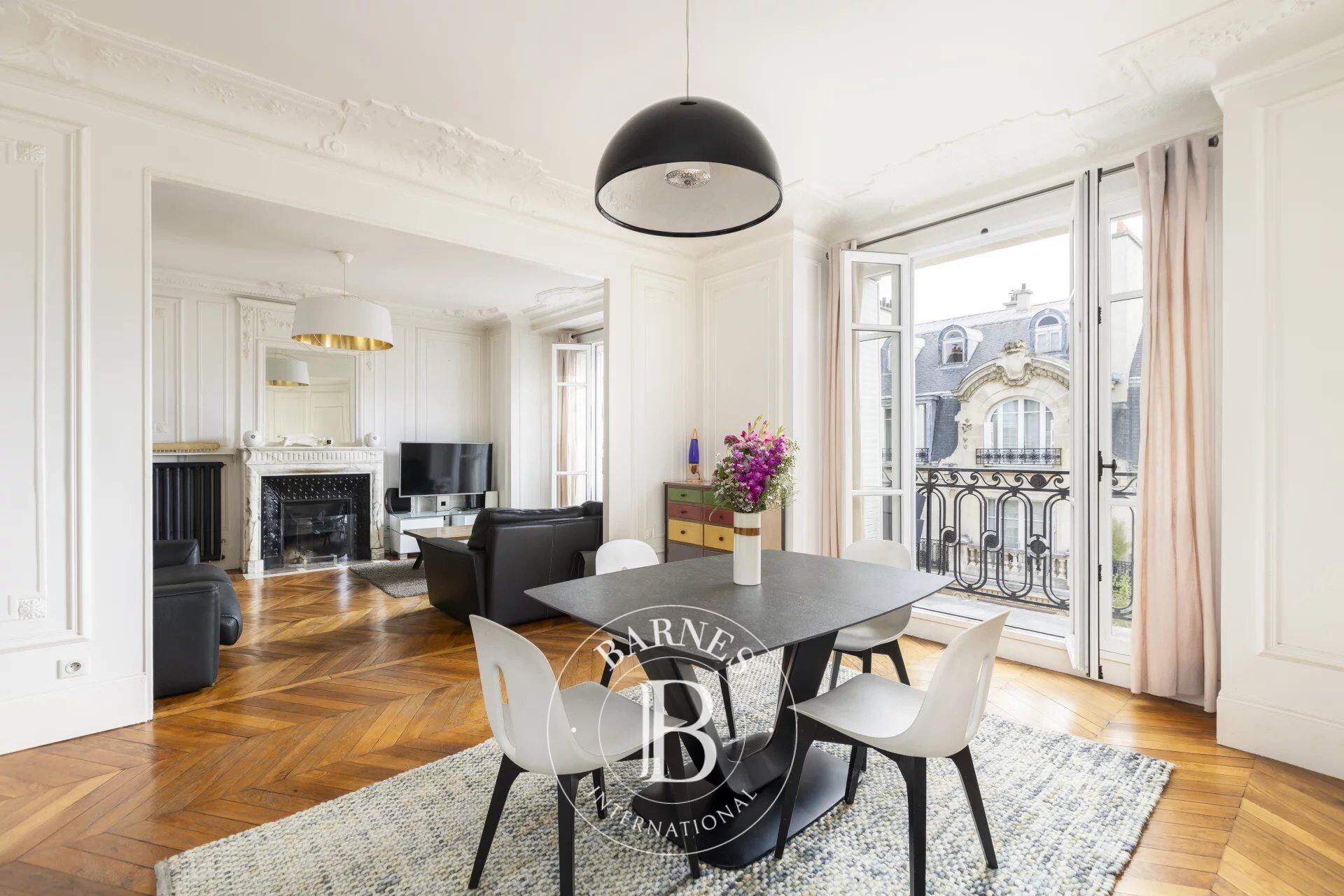 Neuilly - Berteaux Dumas - Appartement 3/4 chambres + chambre de service - 6ème étage - Bel immeuble ancien / Pasteur - picture 2