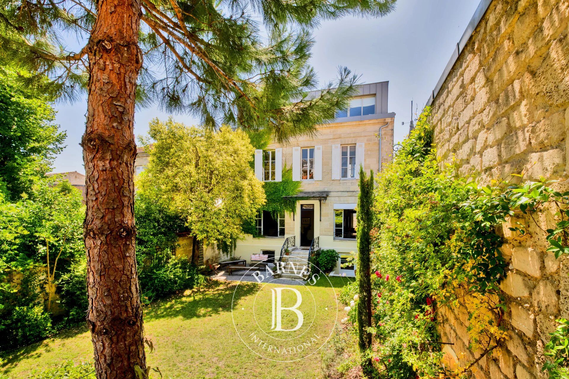 Bordeaux Labottière – 315 m² Stone House – 143 m² Outbuilding – Indoor Pool – 60 m² Garage - picture 3