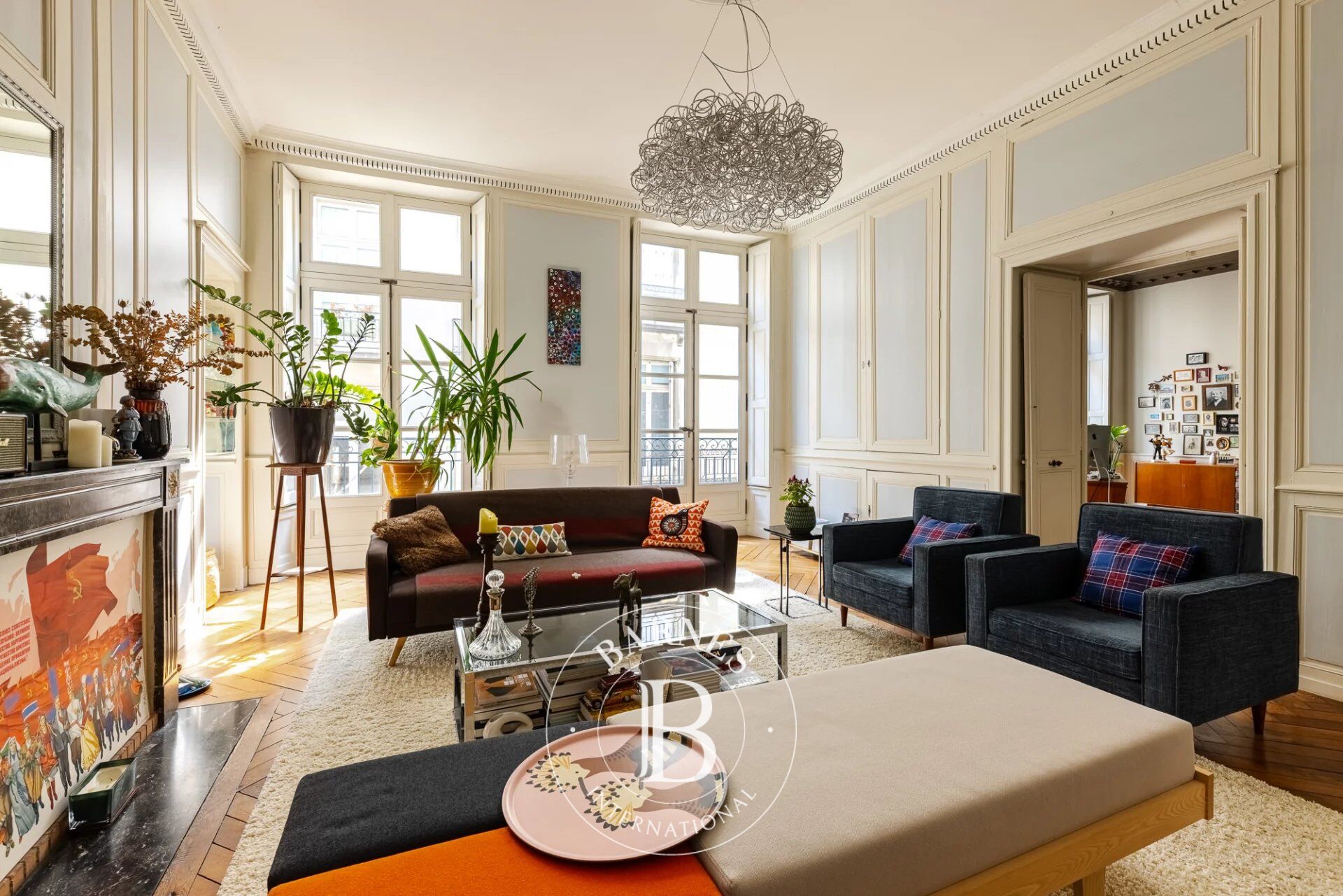 NANTES GRASLIN – Bel appartement de 2 chambres - picture 3