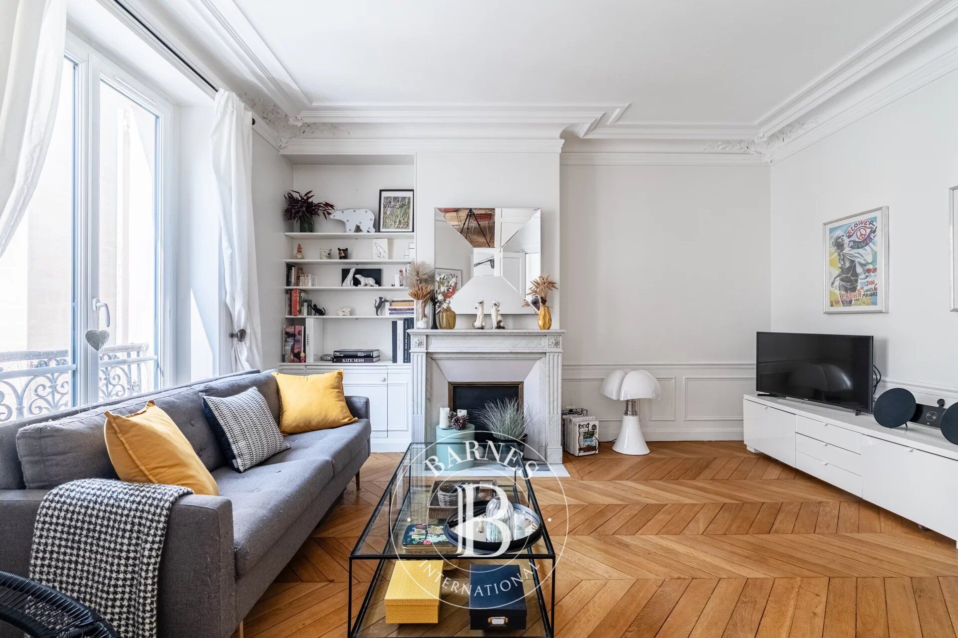 Exclusive listing - Neuilly-Sainte Foy - 1 to 2-bed apartment - Period charm - Close to the shops and public transport services - picture 1