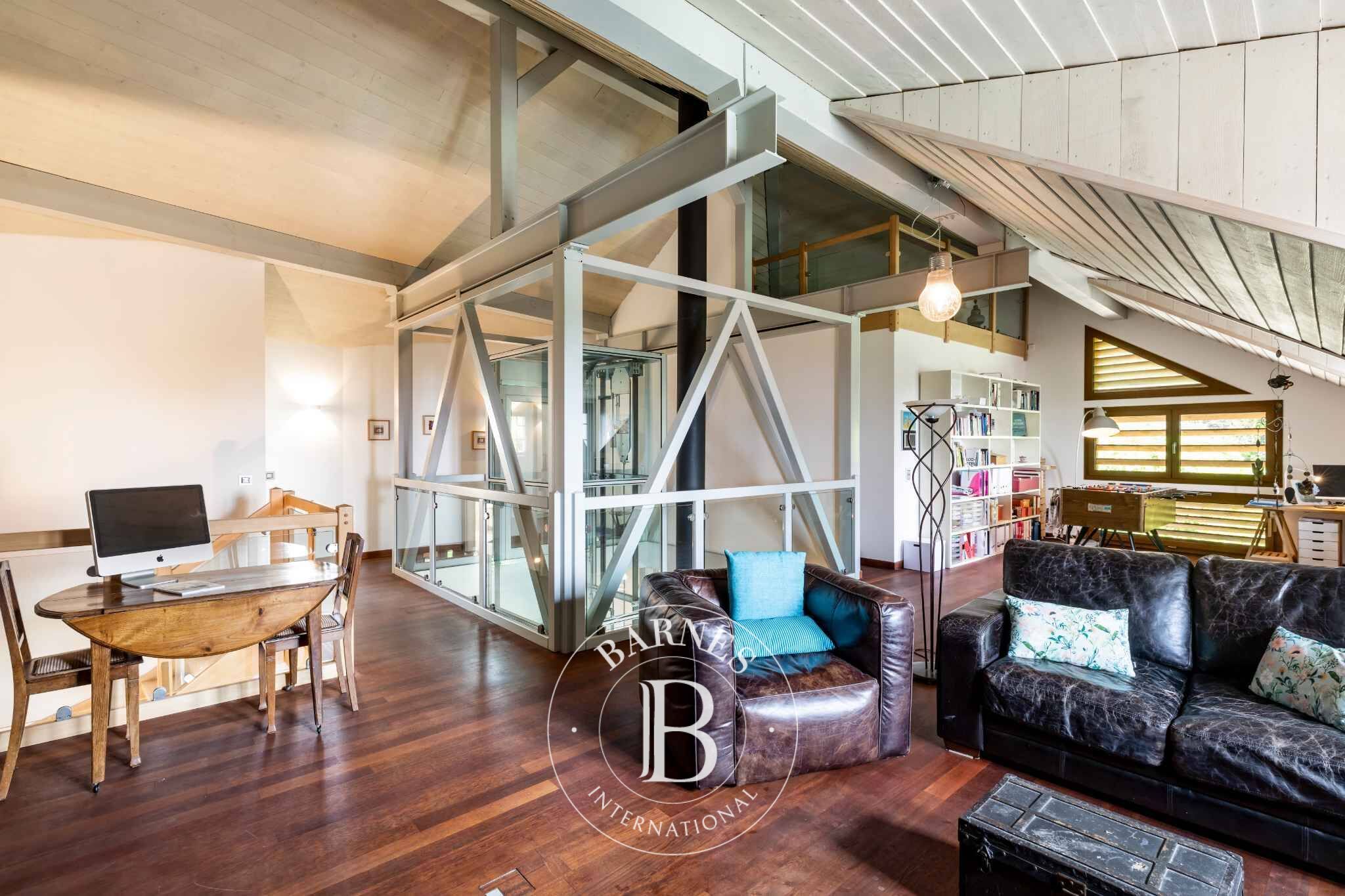 Villa Montreux - picture 15