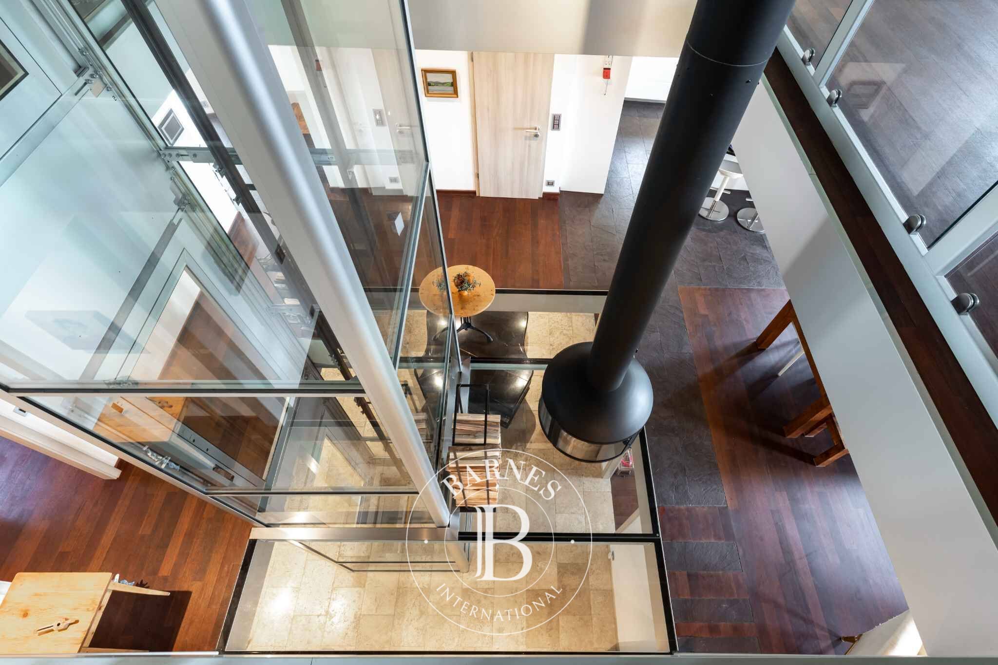 Villa Montreux - picture 5