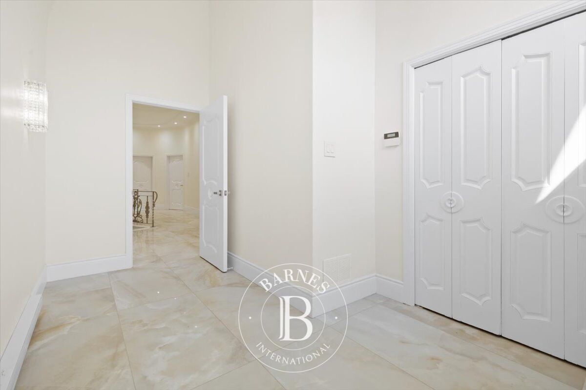 Ev Hampstead - picture 5