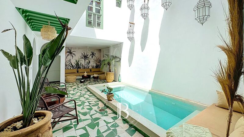 À VENDRE – SUPERBE RIAD BELDI CHIC DANS LA KASBAH DE MARRAKECH