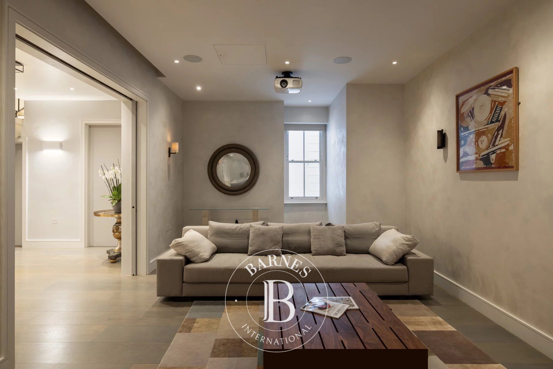 Ev London - picture 5