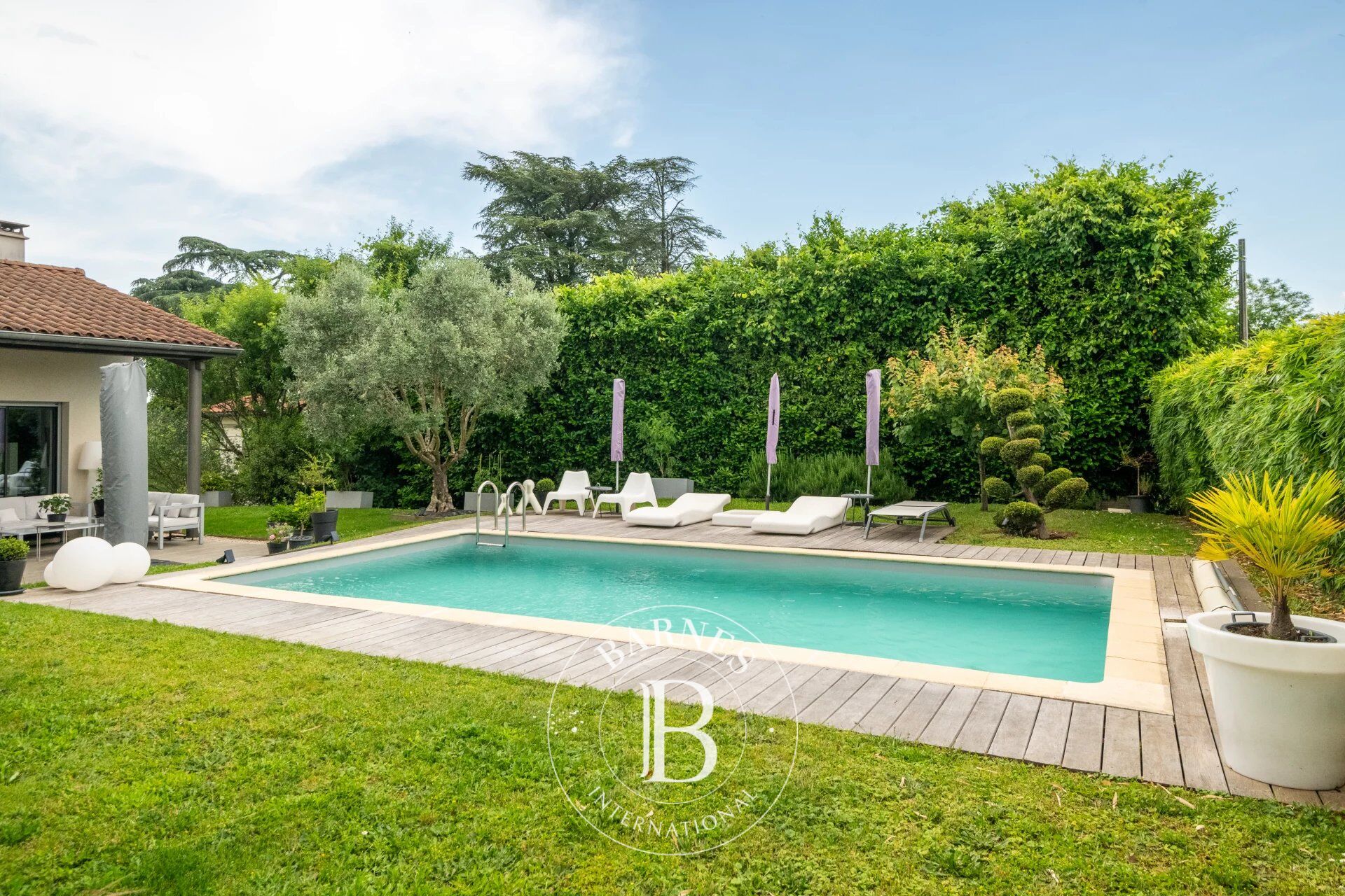 Collonges au Mont d'Or - Mairie - Contemporary 4-bedroom house - 1000sqm lot - picture 1