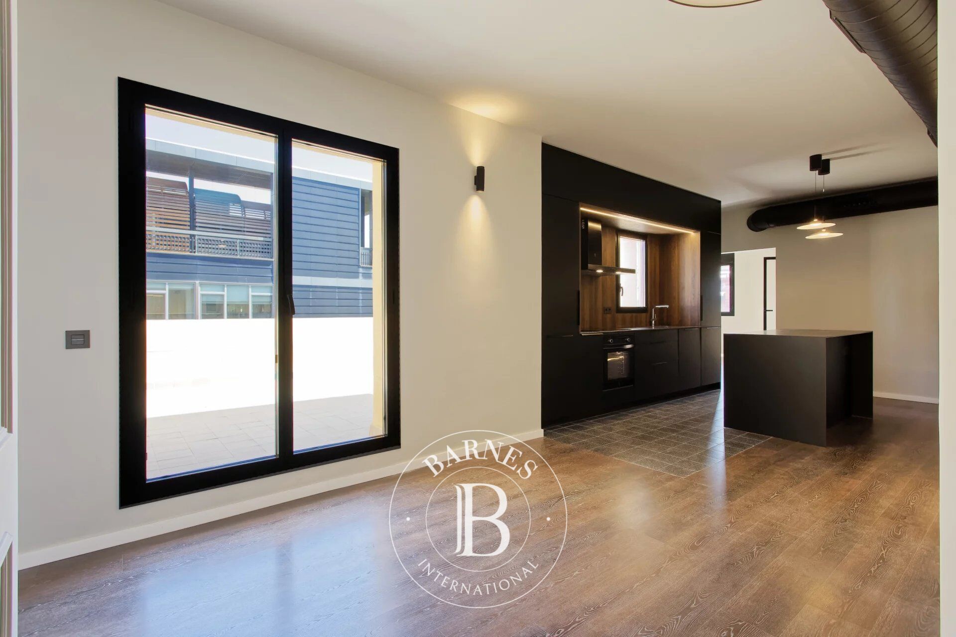 Propriété exclusive avec deux terrasses privées en étage élevé, à deux pas de Francesc Macià - picture 1