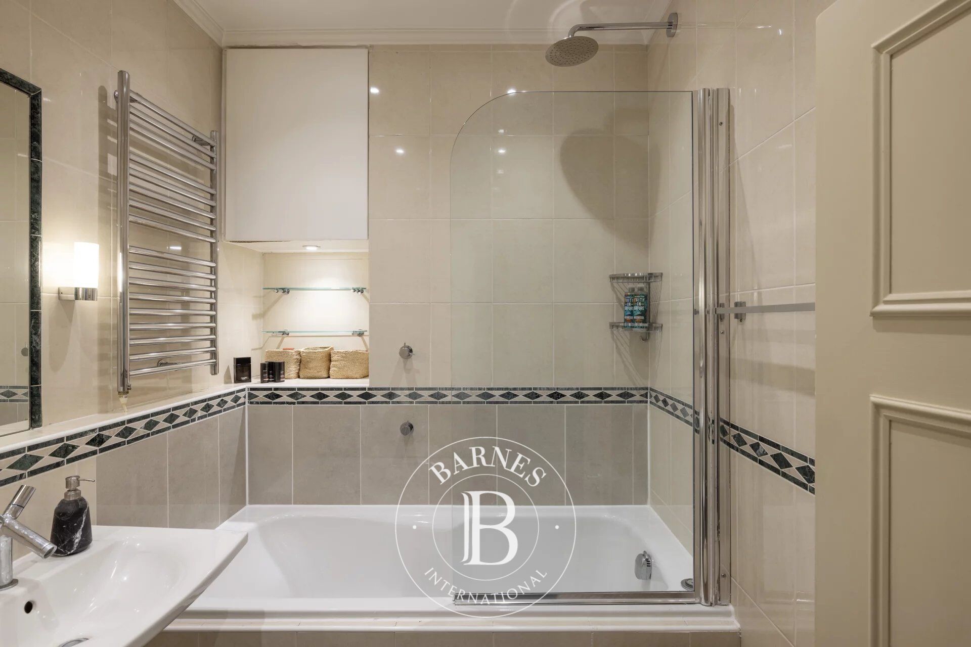 Daire London - picture 8