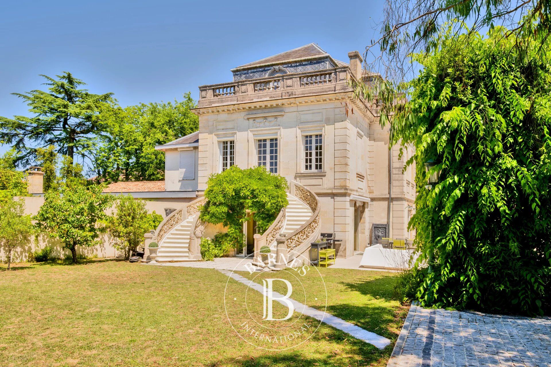 Mérignac Saint-Augustin - Maison de 250 m² - Jardin - Piscine - Carport - picture 1