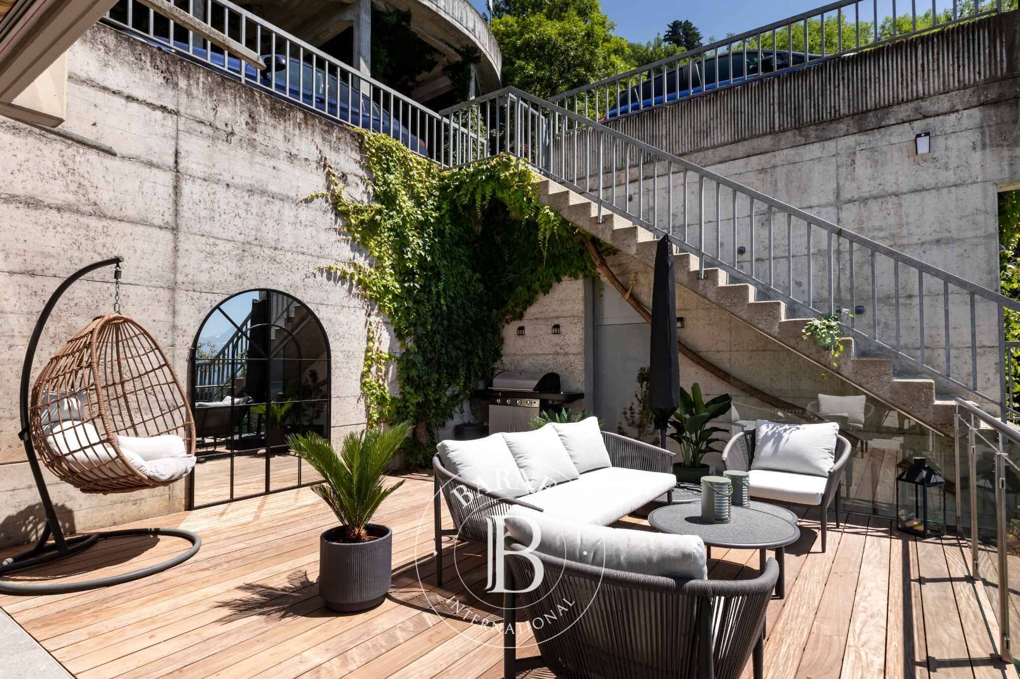 Daire Montreux - picture 12