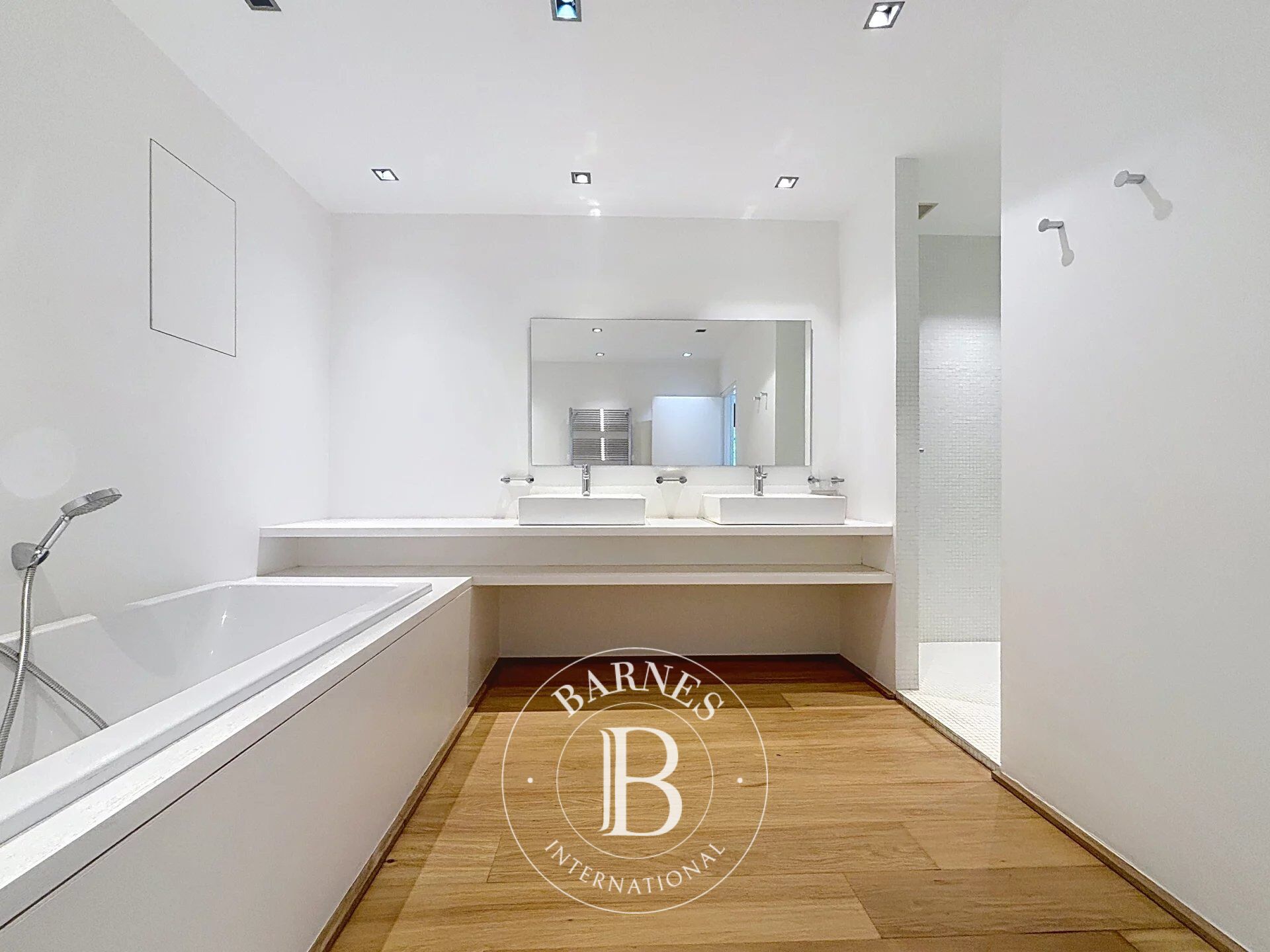 Ev Uccle - picture 18