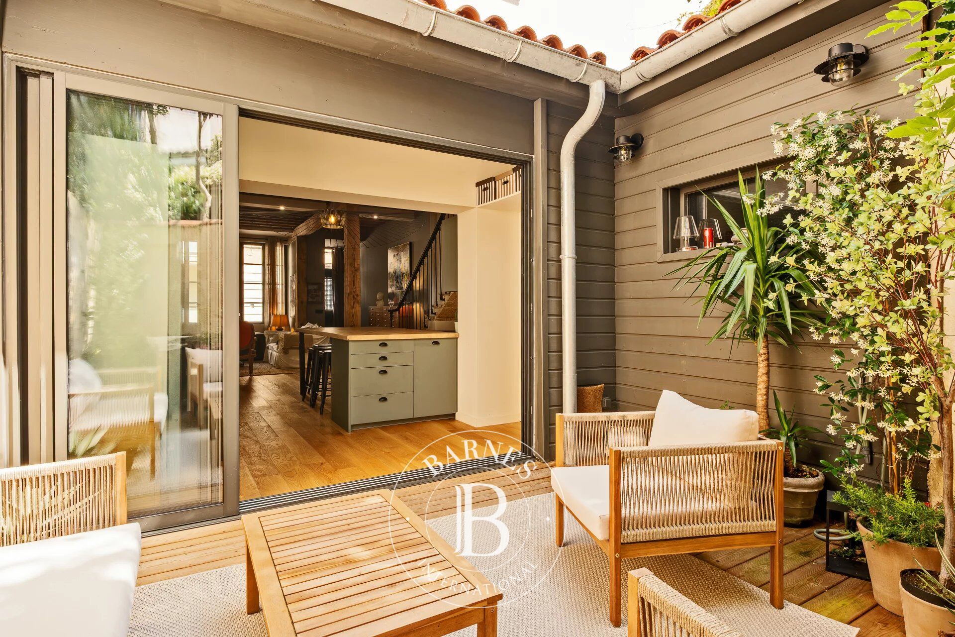 Talence – Barrière Saint-Genès – Stone House – 87 m² – Terrace - picture 3