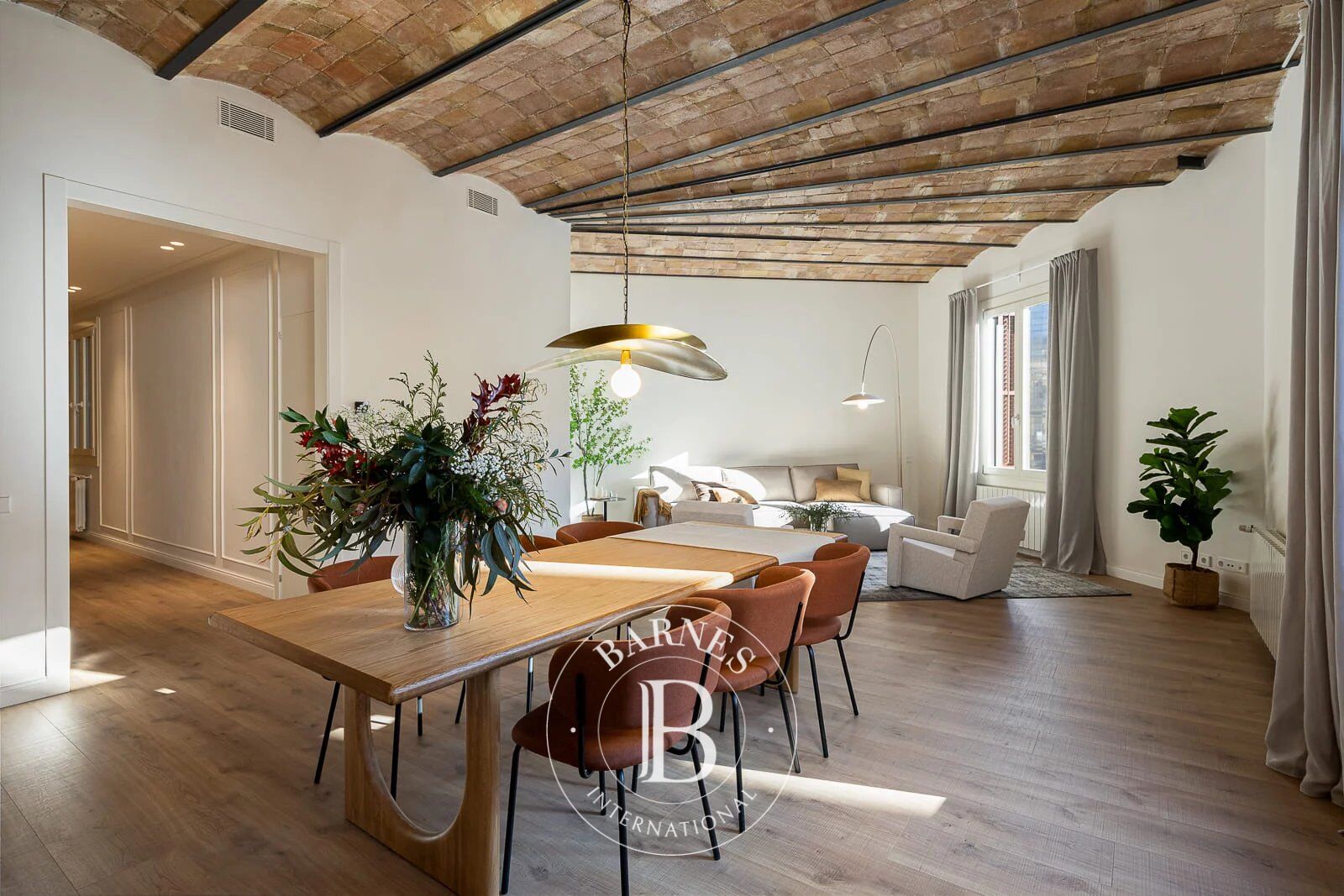 Exclusivity, Elegance, and Style in la Dreta de l'Eixample - picture 1