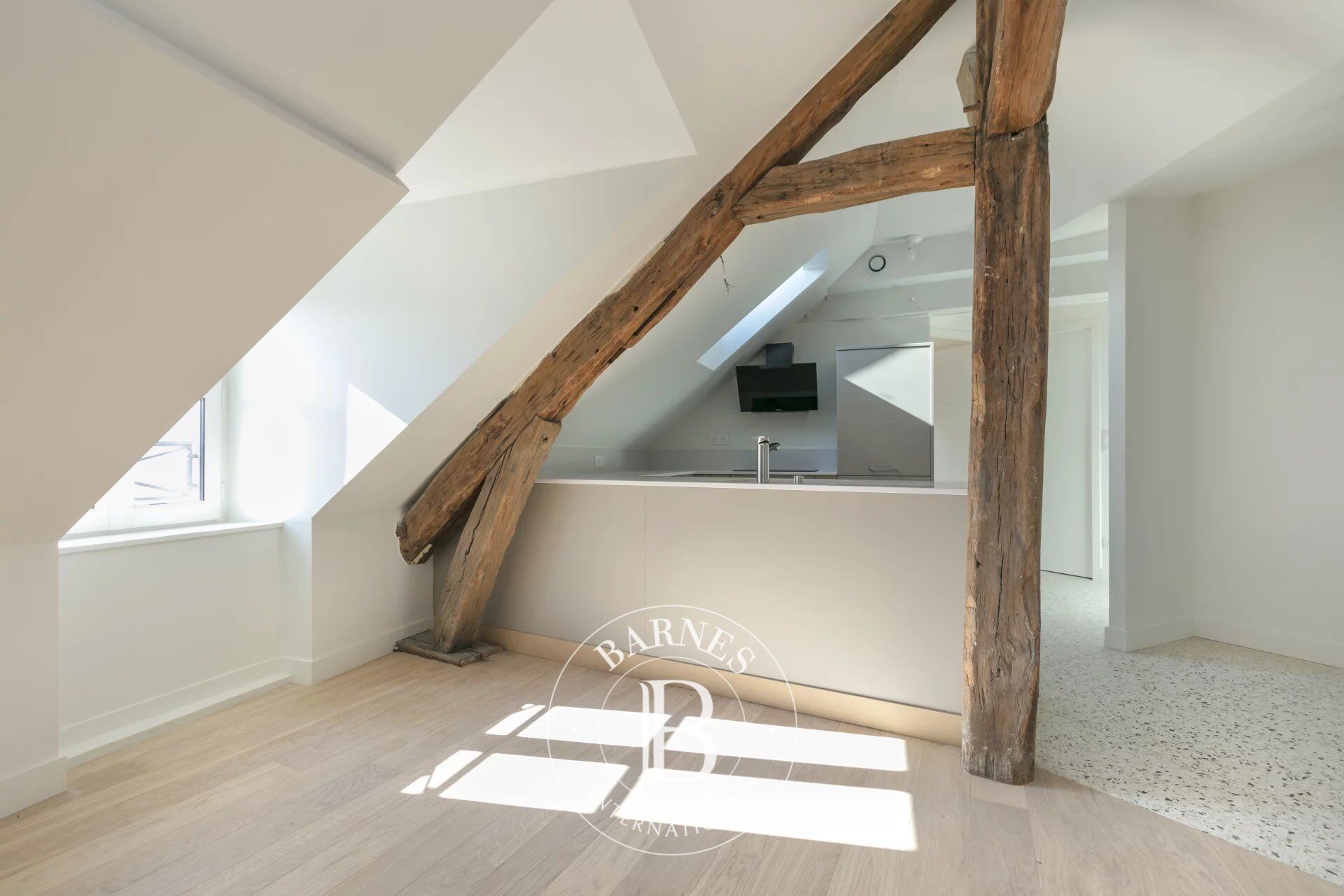 SAINT-GERMAIN-EN-LAYE - CENTRE VILLE - APPARTEMENT 3 PIECES - 2 CHAMBRES - NEUF - picture 3