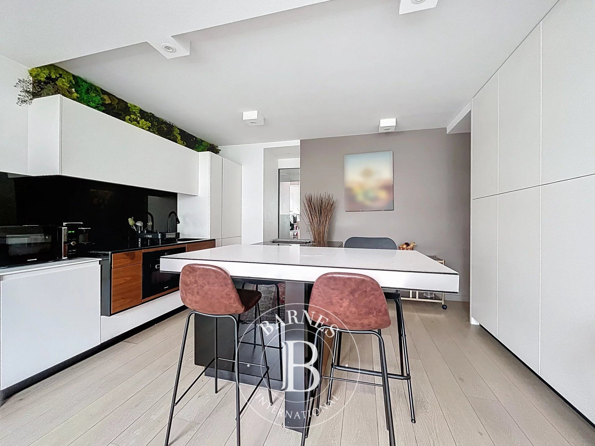 The BARNES rental department is presenting this property: - picture 3