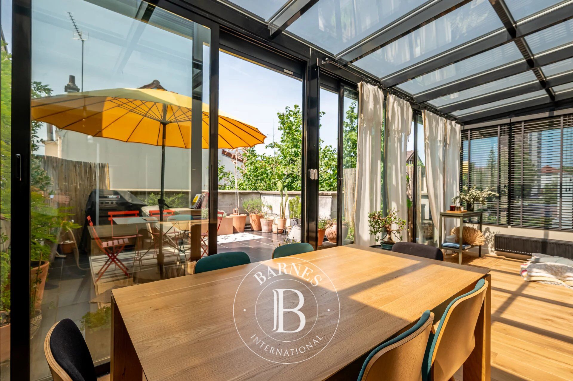 GARE DE BOIS COLOMBES  - APPARTEMENT TERRASSE AVEC 4 CHAMBRES - picture 1