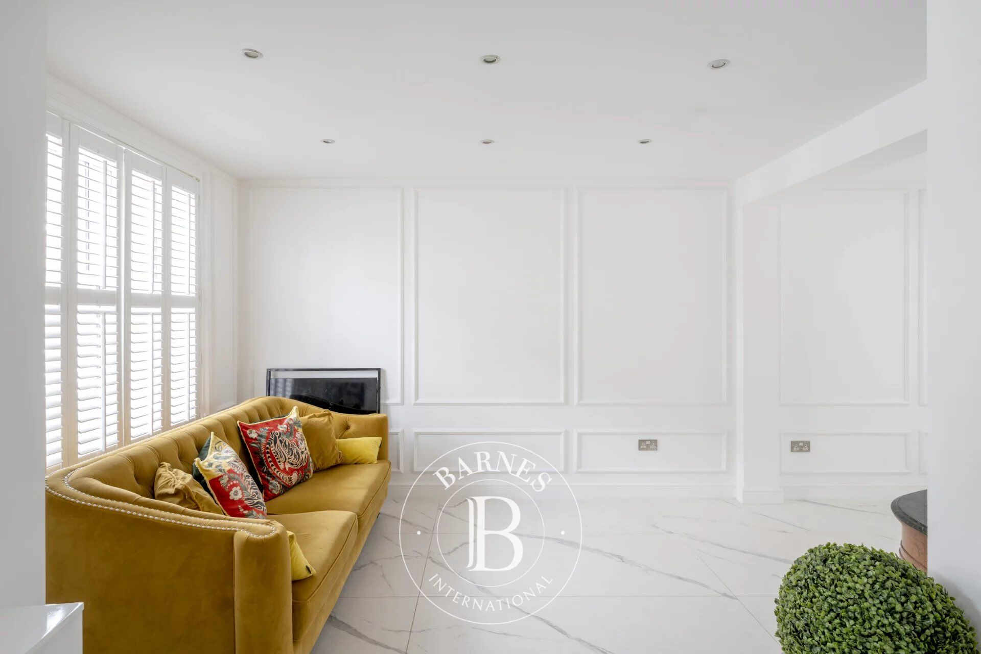 Casa London - picture 1