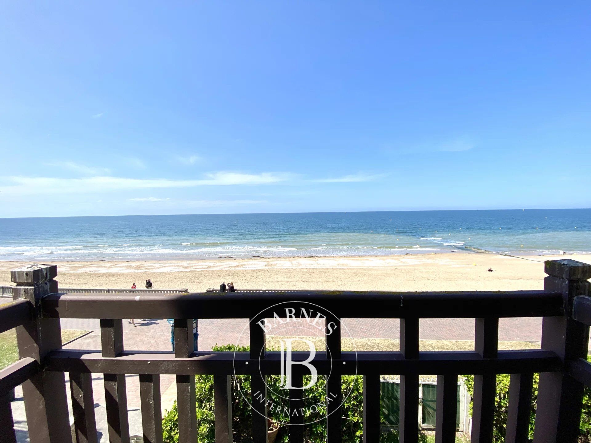 Apartment - 3 main rooms - facing the sea - Cabourg - picture 2