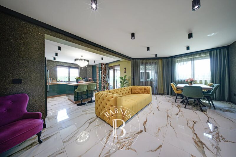 Venta, Casa Sofia - picture 1