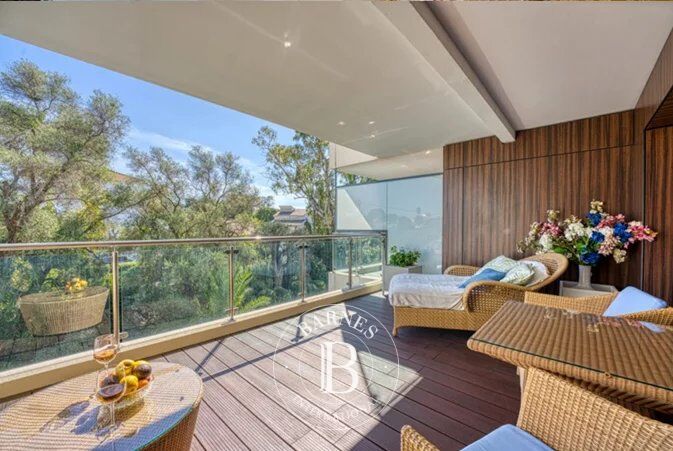 CAP D'ANTIBES - APPARTEMENT 4 PIECES - PISCINE - picture 2