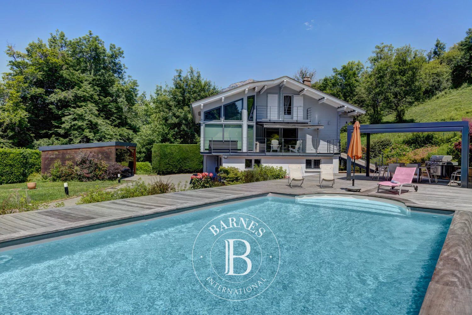 BARNES ANNECY - VILLA  AVEC PISCINE  SANS VIS À VIS - PARCELLE DE TERRAIN DETACHABLE - picture 2