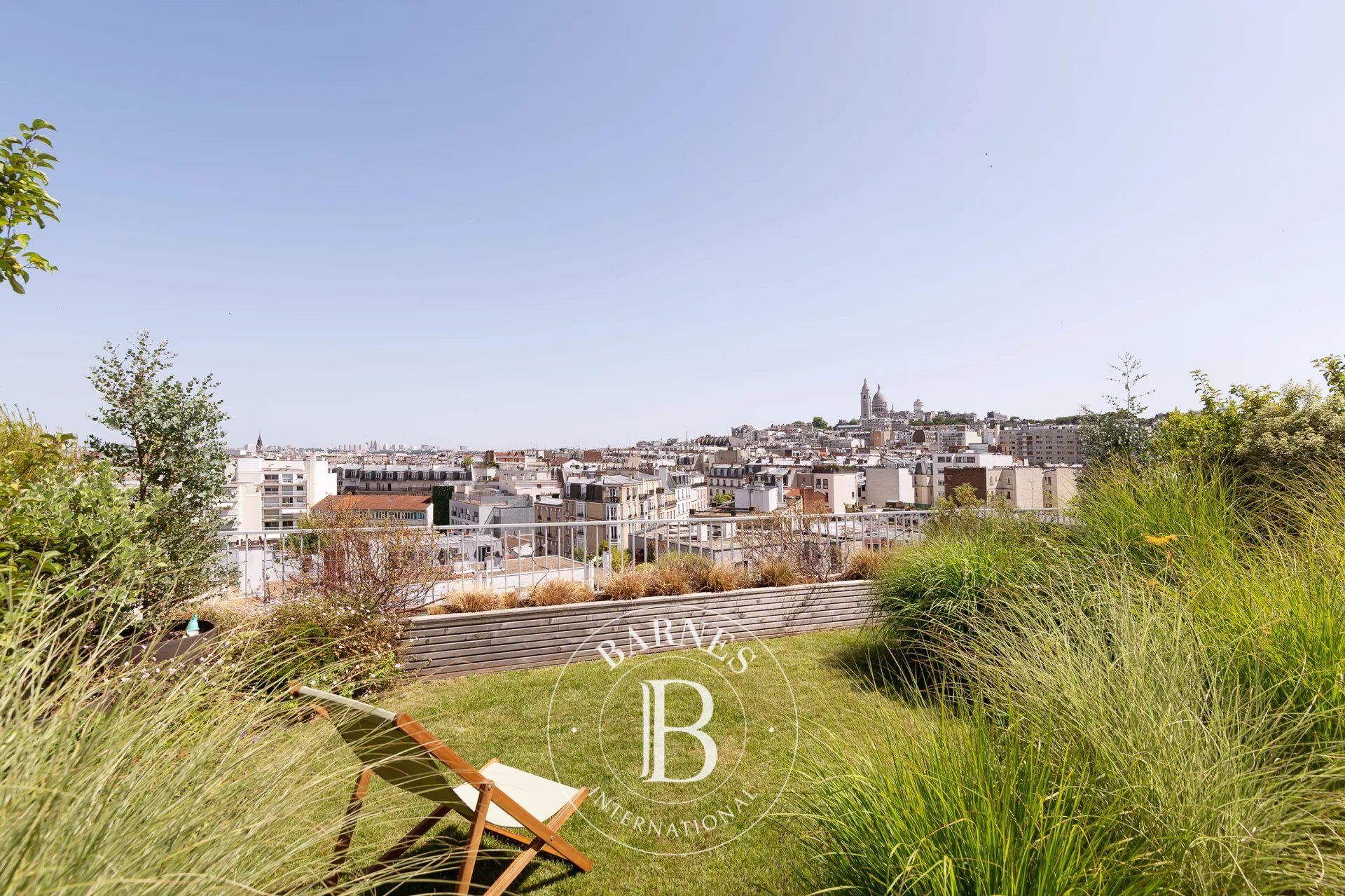 EXCLUSIVITÉ - DAMREMONT - DERNIER ETAGE - ROOFTOP + TERRASSE -  2 CHAMBRES - VUES DEGAGÉES - PRESTATIONS HAUT DE GAMME - PARKING - picture 1