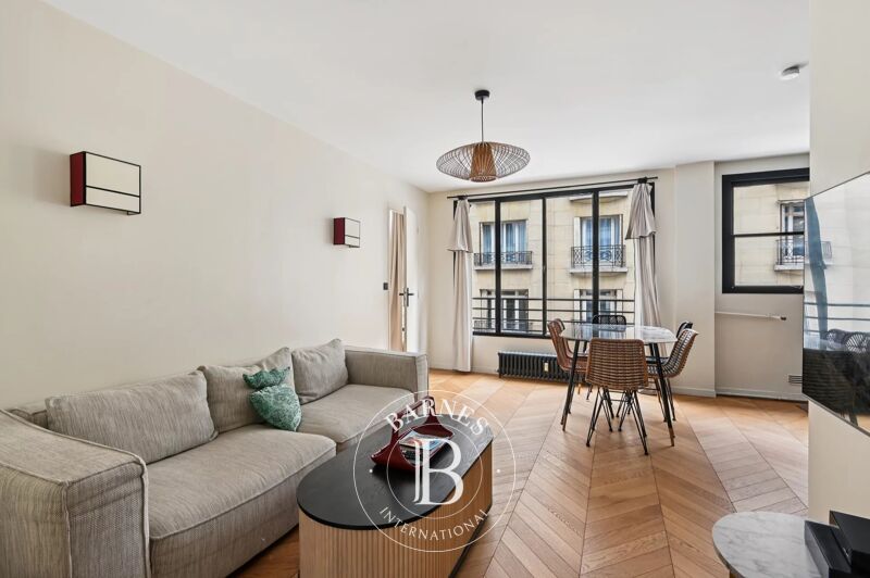 Paris 7 - Université - Excellent état - Deux chambres - Calme et lumineux