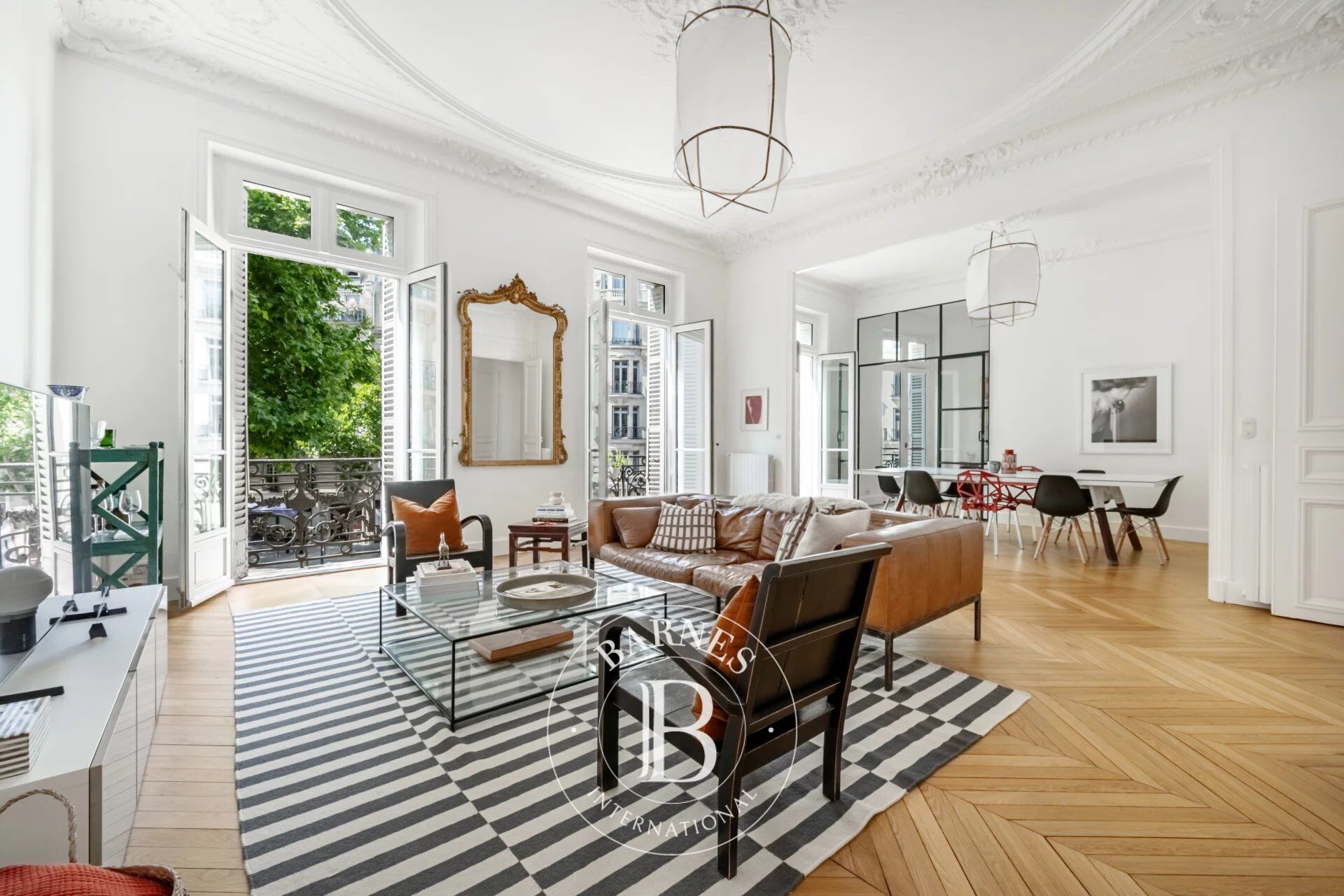 Paris 8 - Saint Philippe du Roule - 2nd floor apartment with full balcony - 3 bedrooms - picture 3