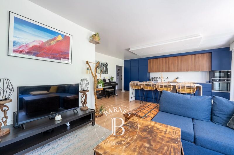 Le Chesnay - Les Comtesses - résidence moderne proche du Centre Commercial Westfield - Rez-de-jardin de 90m² avec jardin 60 m² - état exceptionnel - 2 chambres et un bureau - 2 salles de bain