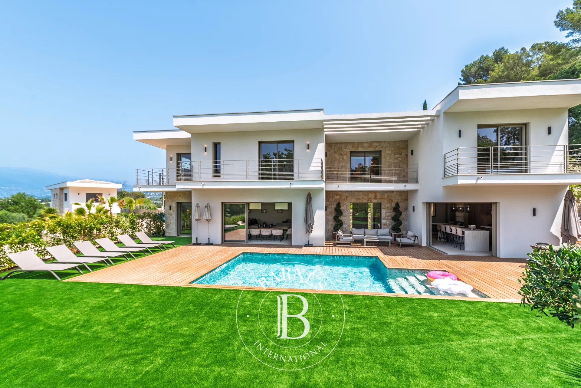 Villa Mougins - picture 1