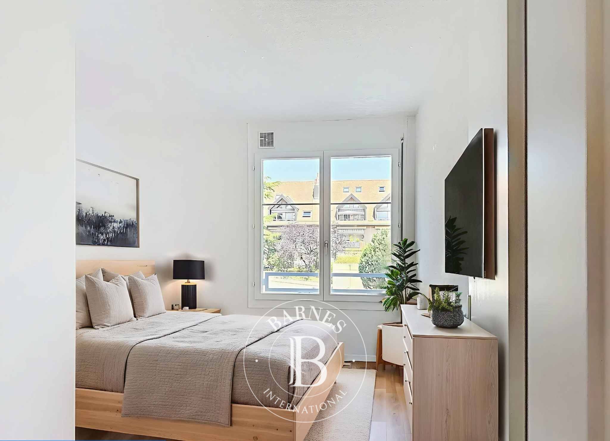 Daire Gland - picture 5