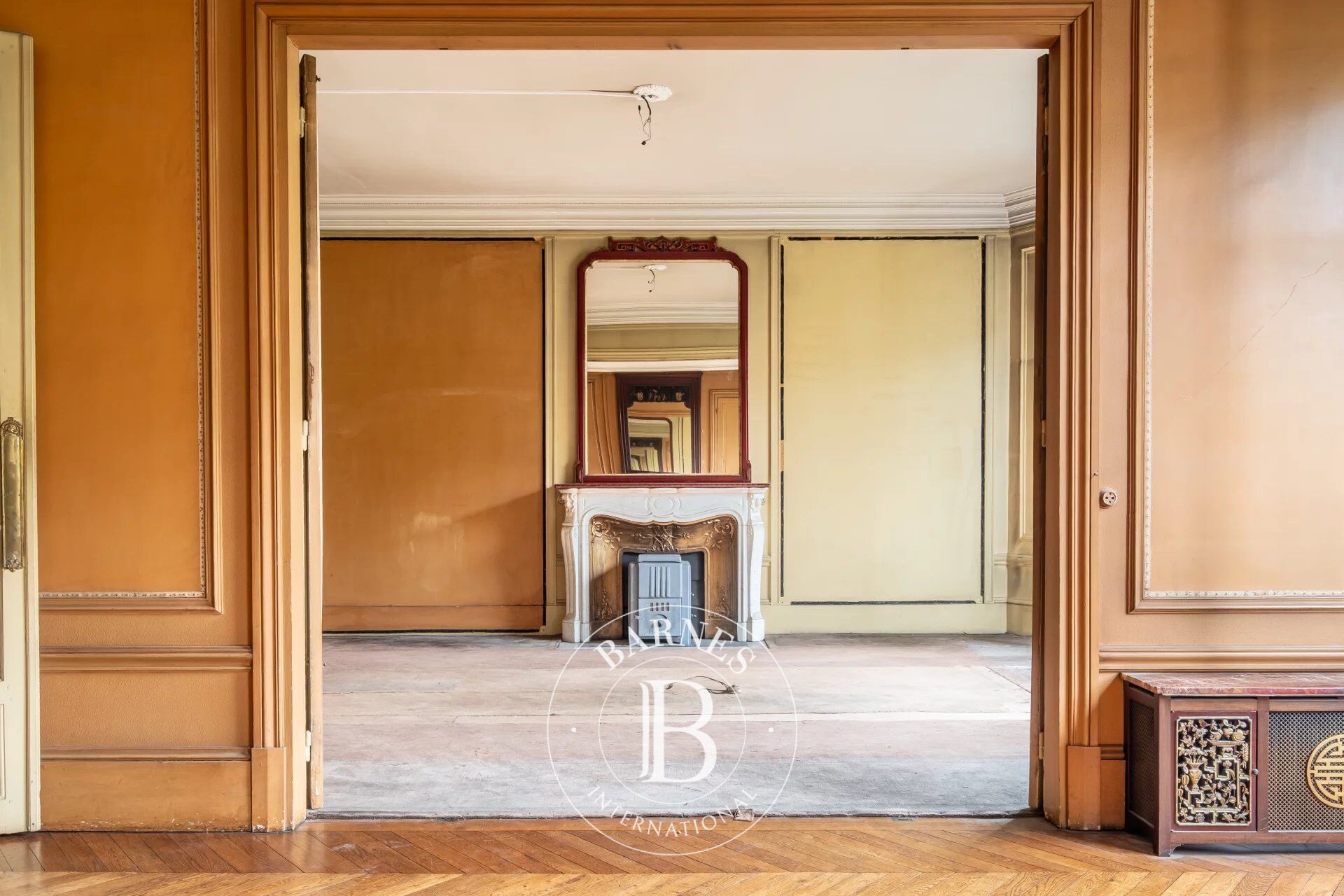 Paris 6 - Vavin district / Jardin du Luxembourg - Reception and family apartment - Bright - Upper floor - 4 to 5 bedrooms - picture 2