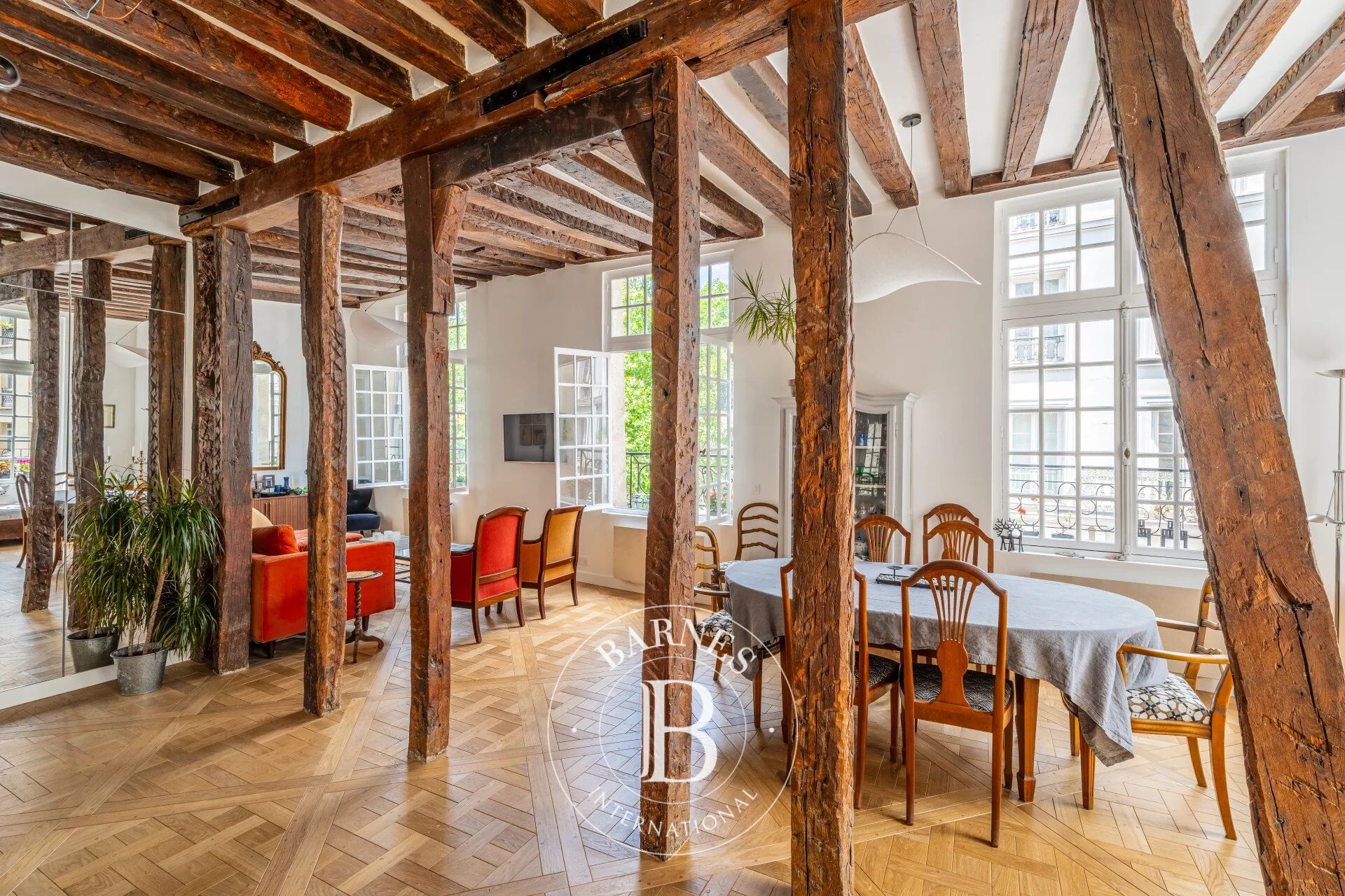 Vente Appartement - Paris 4 - 2/3 chambres - Lumineux - Calme - Vue Beaubourg - Exclusivité - Off Market - picture 2