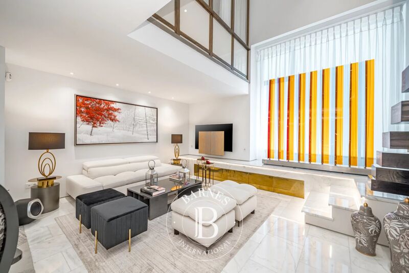 Exklusives Renoviertes Loft in Jerónimos