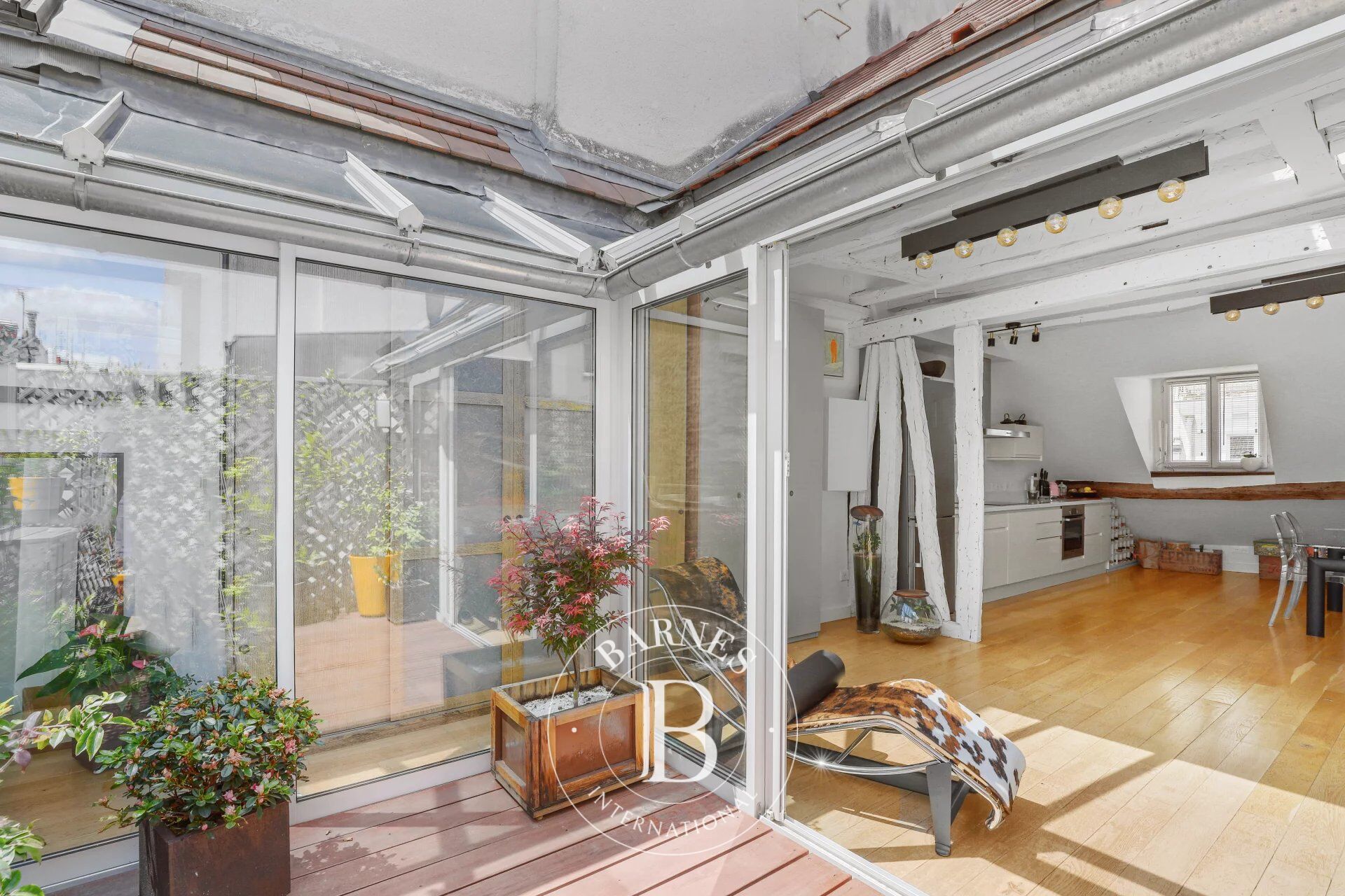 Piso Paris 2ème - picture 1