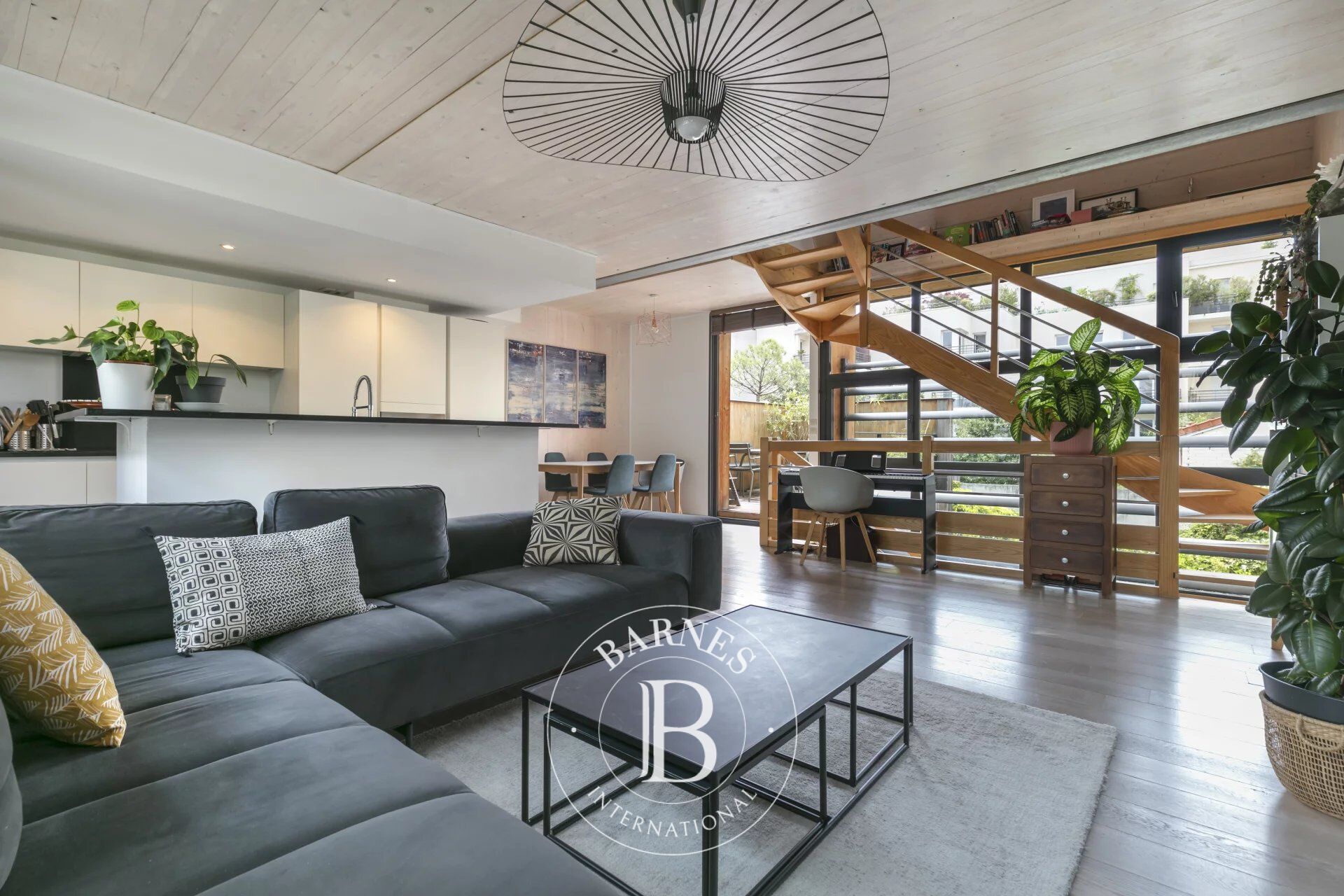 - EXCLUSIVE LISTING - SURESNES - CONTEMPORARY HOUSE WITH TERRACES - picture 1