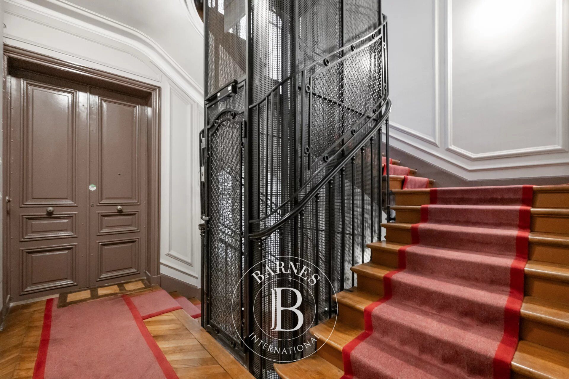 Apartment for sale - Paris 3 - Rambuteau - 2 bedrooms - Great volume - Natural light - Lift - picture 2