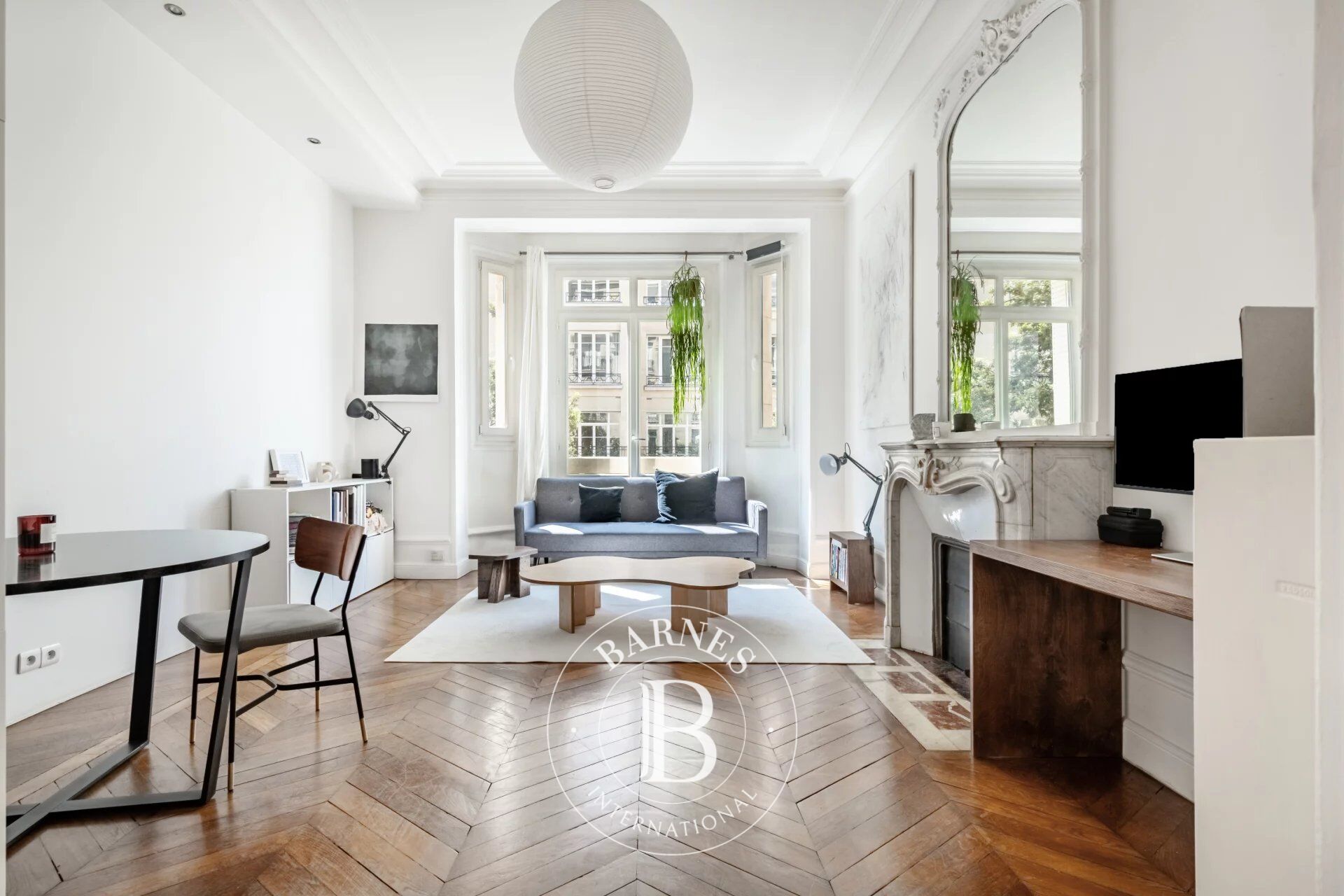 Apartment for sale - Paris 3 - Rambuteau - 2 bedrooms - Great volume - Natural light - Lift - picture 1