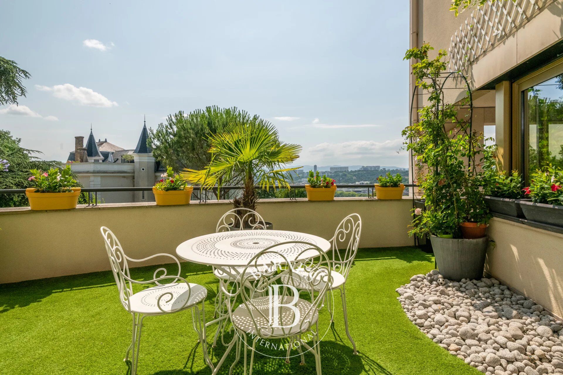 Caluire et Cuire - Apartment of 197.33 sqm - Terrace of approximately 23 sqm - 3 Bedrooms - garage - picture 1