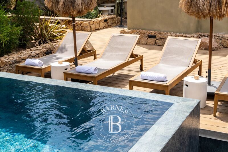 For Sale Mansion | Bonifacio - picture 2