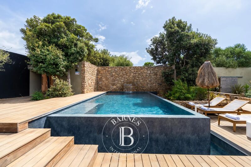 For Sale Mansion | Bonifacio - picture 1