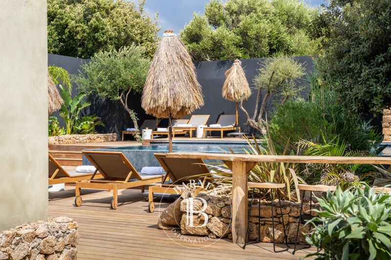 For Sale Mansion | Bonifacio - picture 3