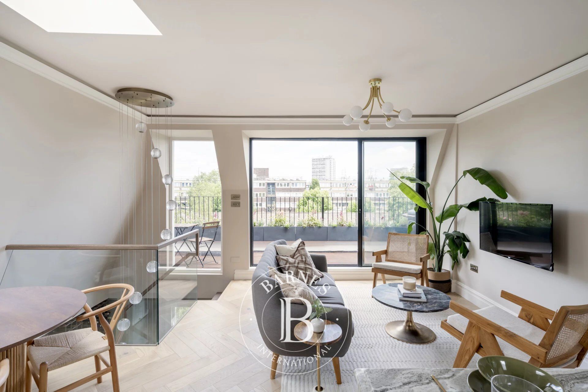 Aldridge Road Villas, Notting Hill W11 - picture 2