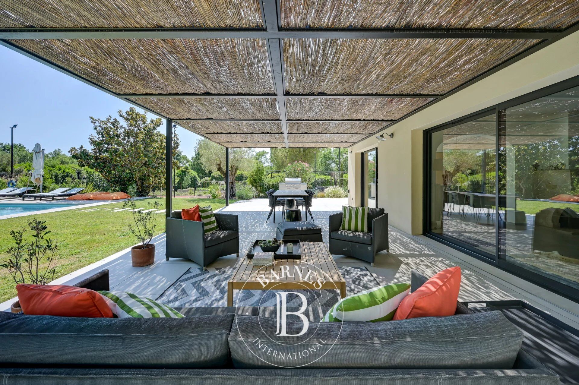 AIX-EN-PROVENCE – BASTIDE RENOVEE- 5 CHAMBRES -  PISCINE - TENNIS - picture 1