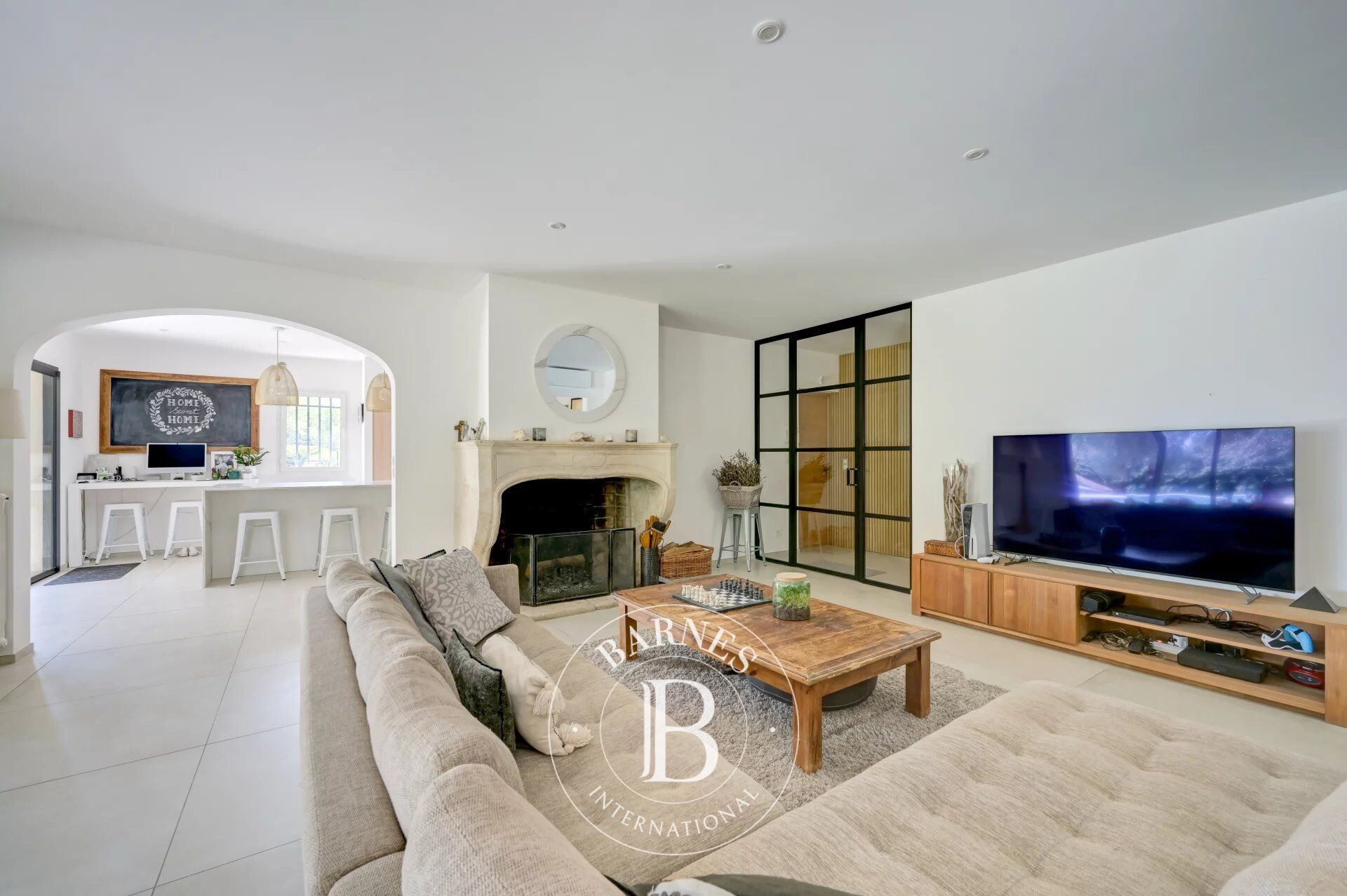 AIX-EN-PROVENCE – BASTIDE RENOVEE- 5 CHAMBRES -  PISCINE - TENNIS - picture 3