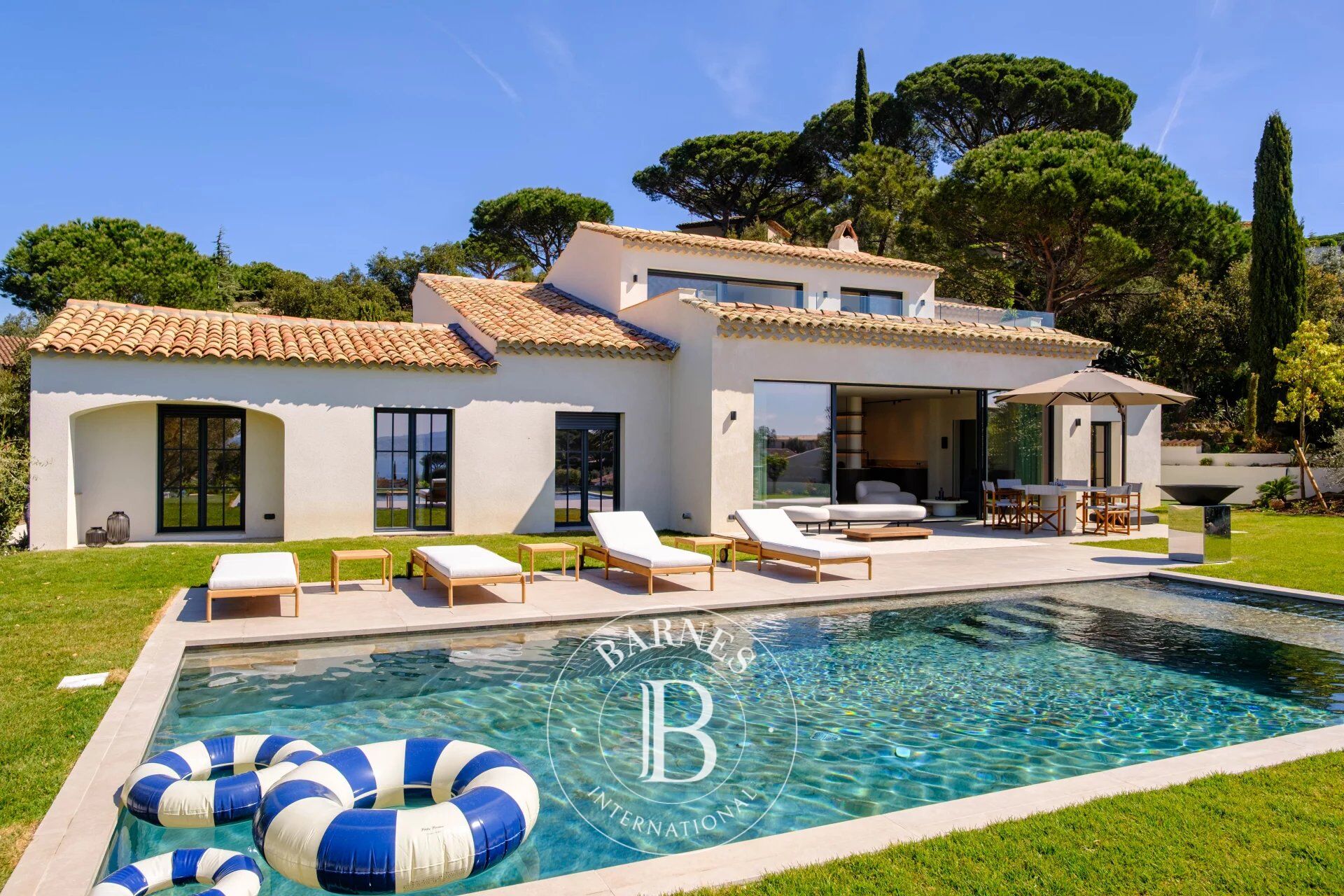 SAINTE-MAXIME  - VILLA WITH SEA VIEW - TOWN CENTER - picture 2