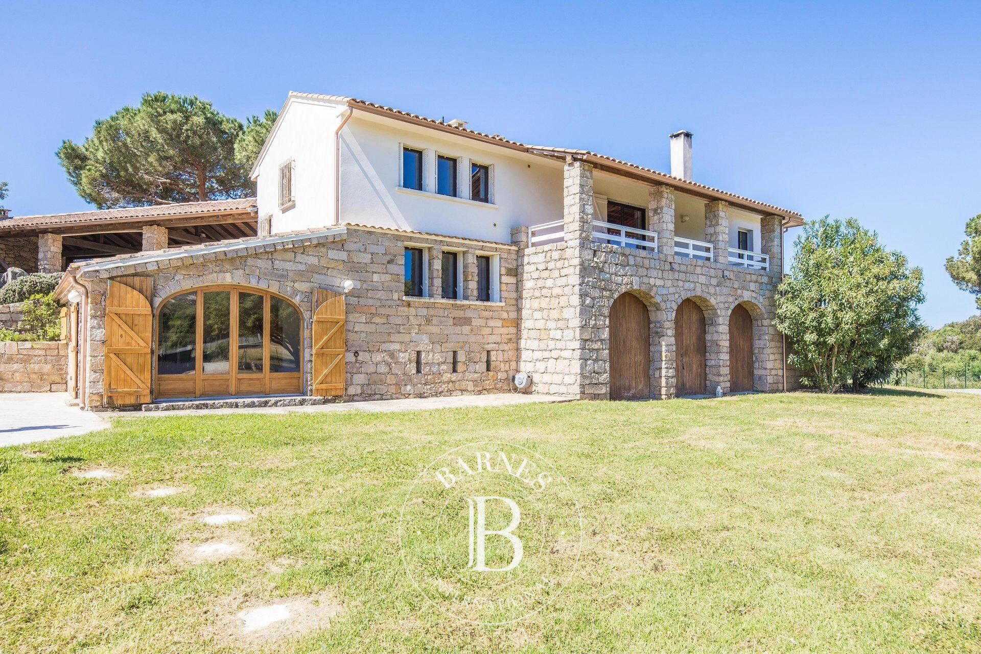 Nord d'Ajaccio, Tiuccia, villa, 5 chambres, piscine, vue mer panoramique, plage à pieds - picture 3