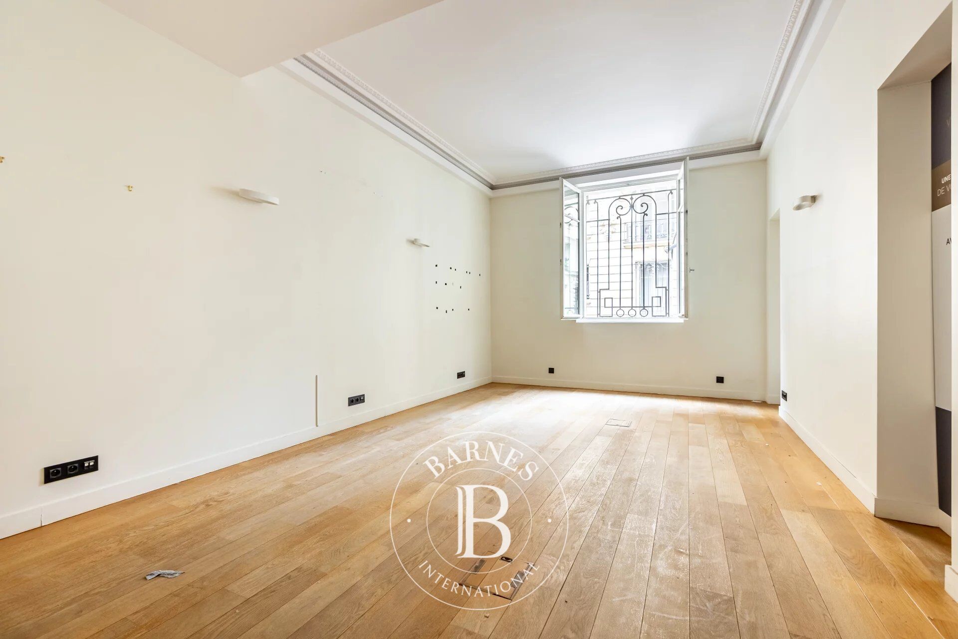 Piso Paris 8ème - picture 2